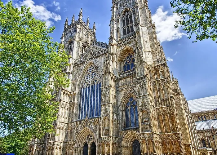 51 Main Avenue Luxurious Modern House With Garden & Parking Pass The Keys Nyaraló *