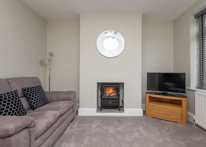 Semesterbostad 51 Main Avenue Luxurious Modern House With Garden & Parking Pass The Keys